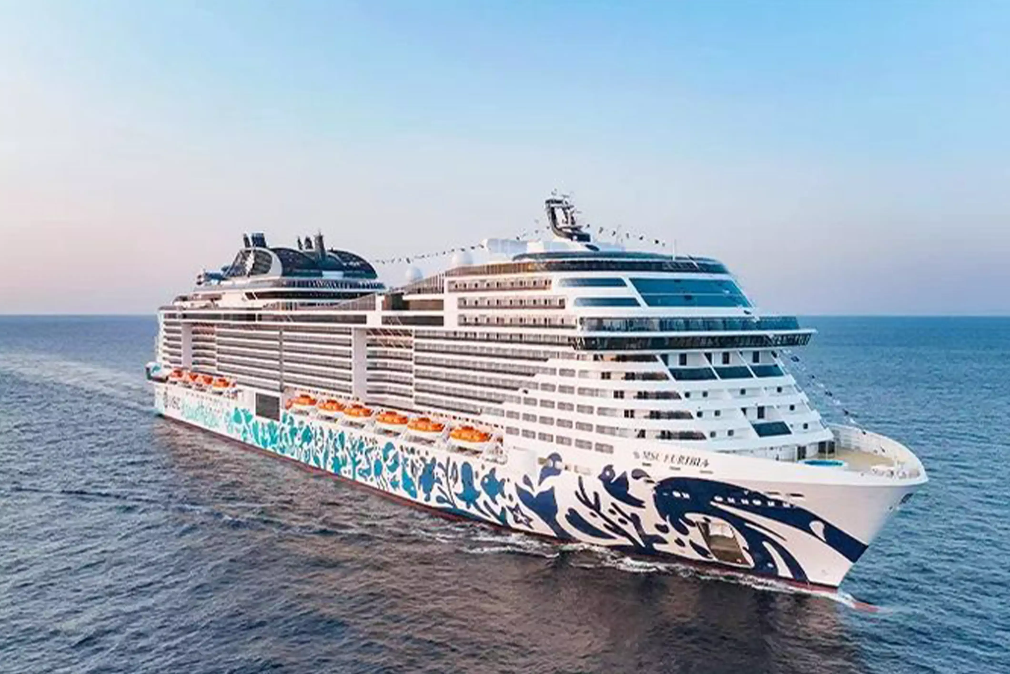 Dubai & Abu Dhabi Arabian Cruise ship